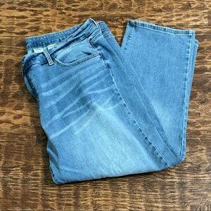 Time and Tru Women's Light Blue Straight Leg Jeans